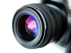Una macchina fotografica reflex